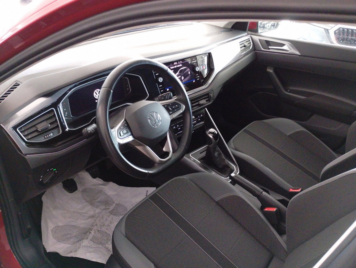 Volkswagen Polo 1.0 tsi Style 95cv (13)