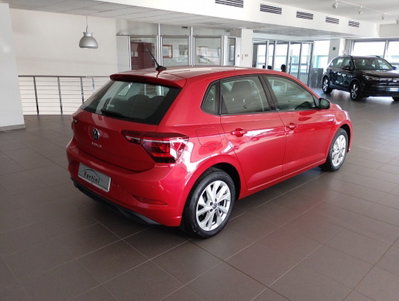Volkswagen Polo 1.0 tsi Style 95cv (6)