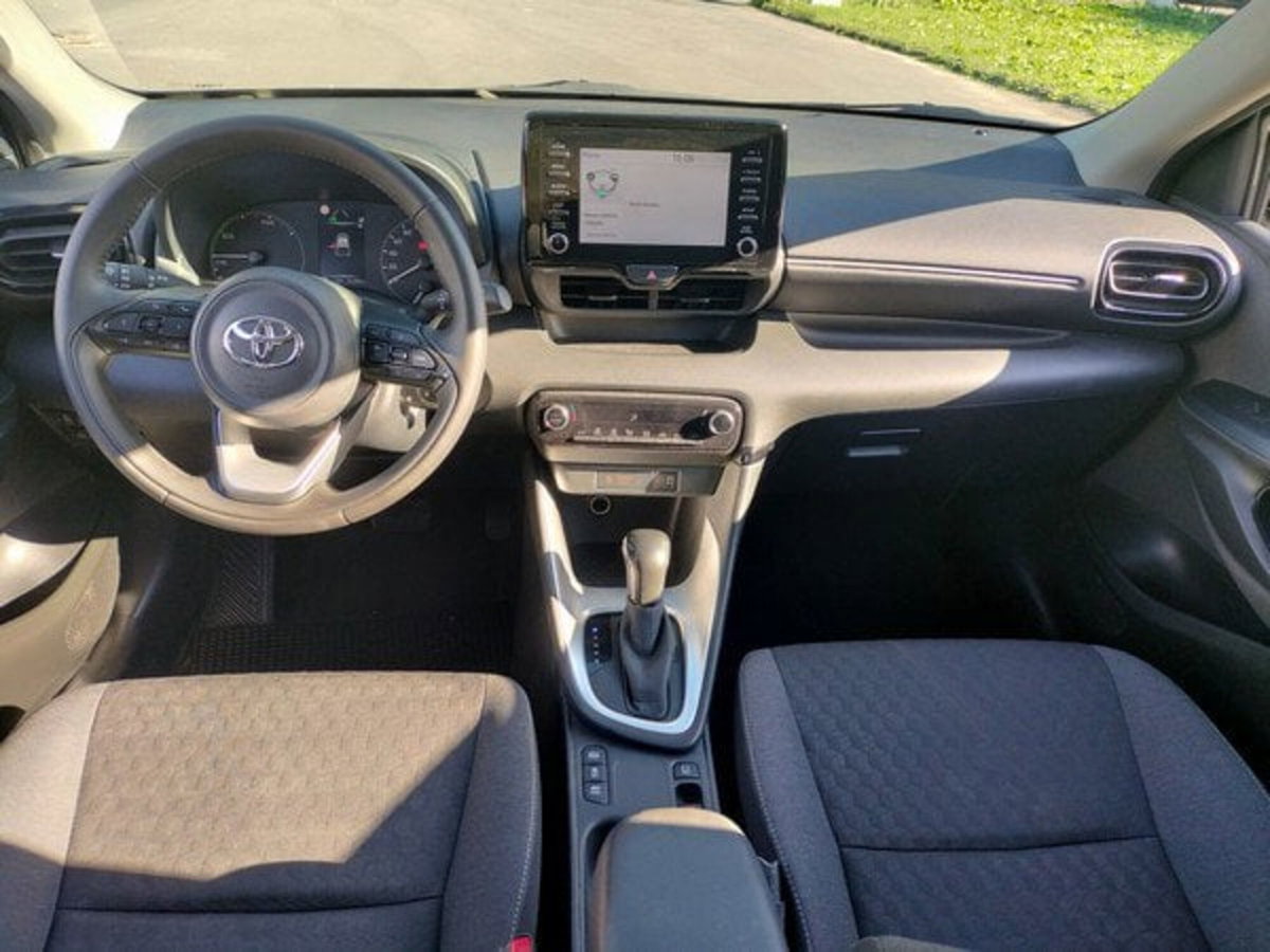 Toyota Yaris Cross 1.5h GR Sport Black Sky fwd 116cv e-cvt (12)