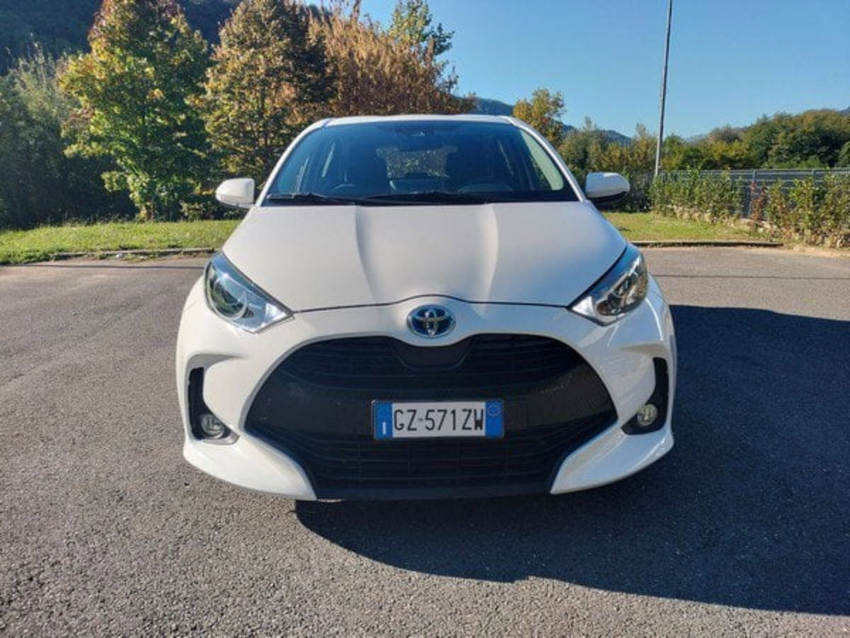 Toyota Yaris Cross 1.5h GR Sport Black Sky fwd 116cv e-cvt (2)