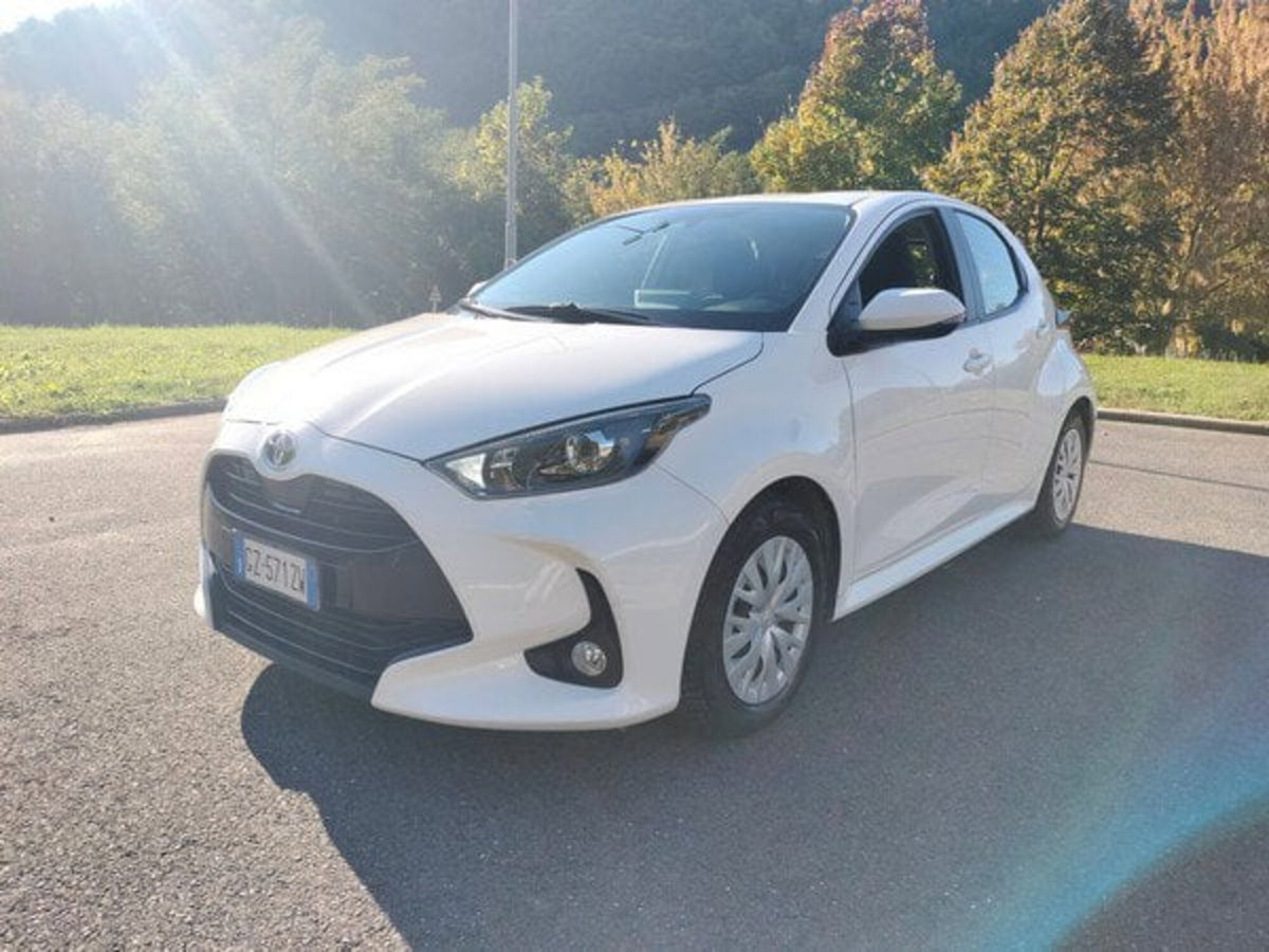 Toyota Yaris Cross 1.5h GR Sport Black Sky fwd 116cv e-cvt (3)