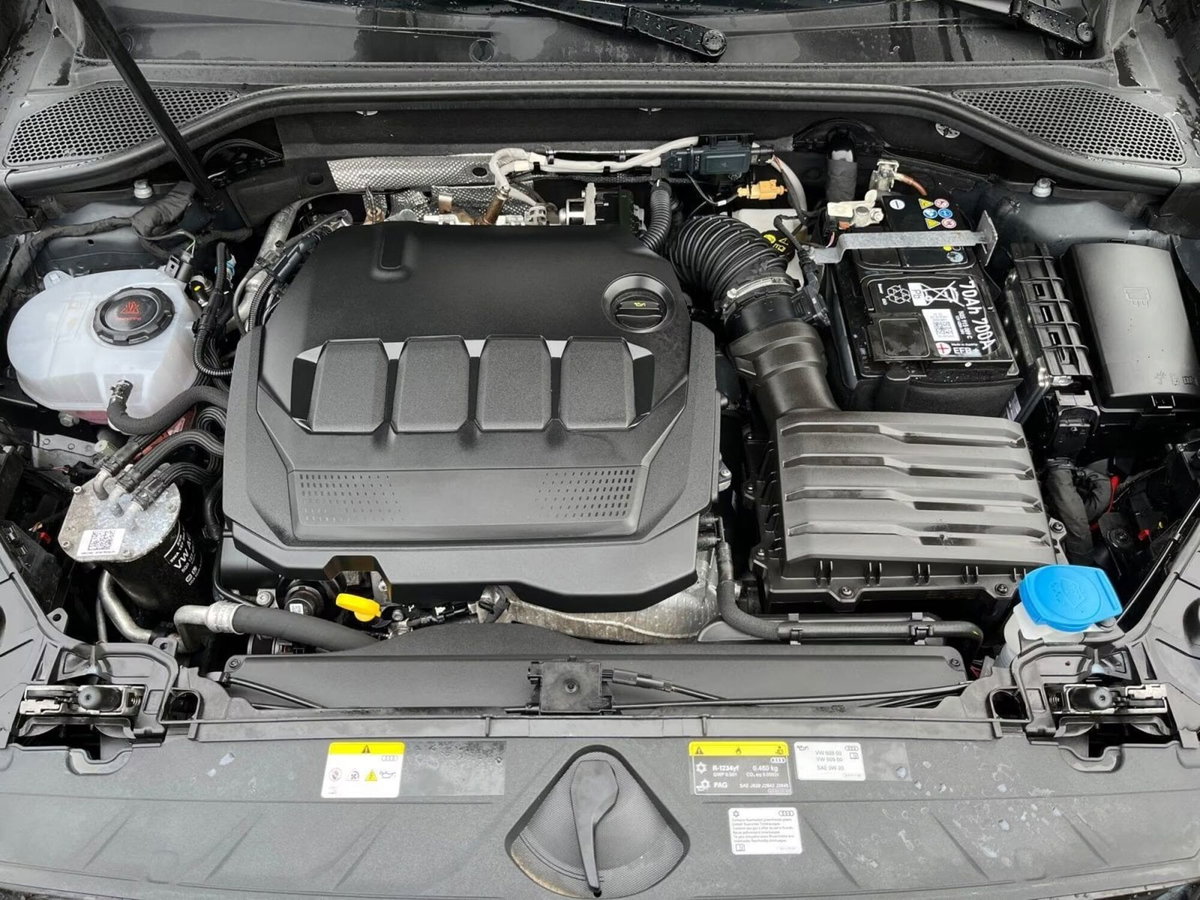 Audi Q2 35 2.0 tdi Business Advanced s-tronic (11)