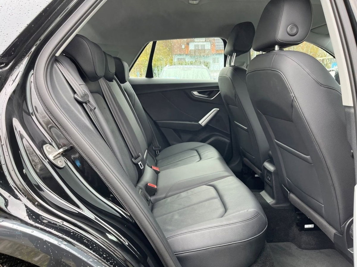 Audi Q2 35 2.0 tdi Business Advanced s-tronic (9)
