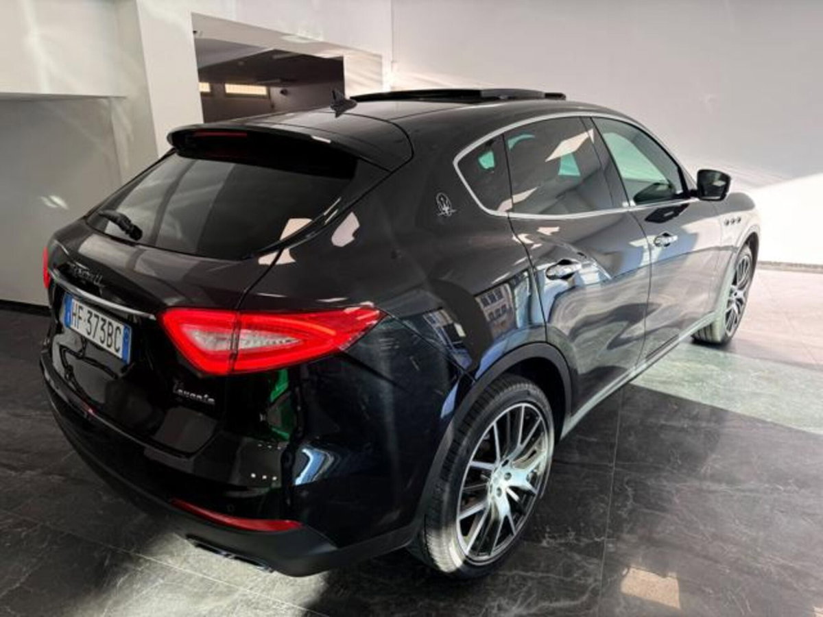 Maserati Levante Levante V6 Diesel AWD Granlusso (9)
