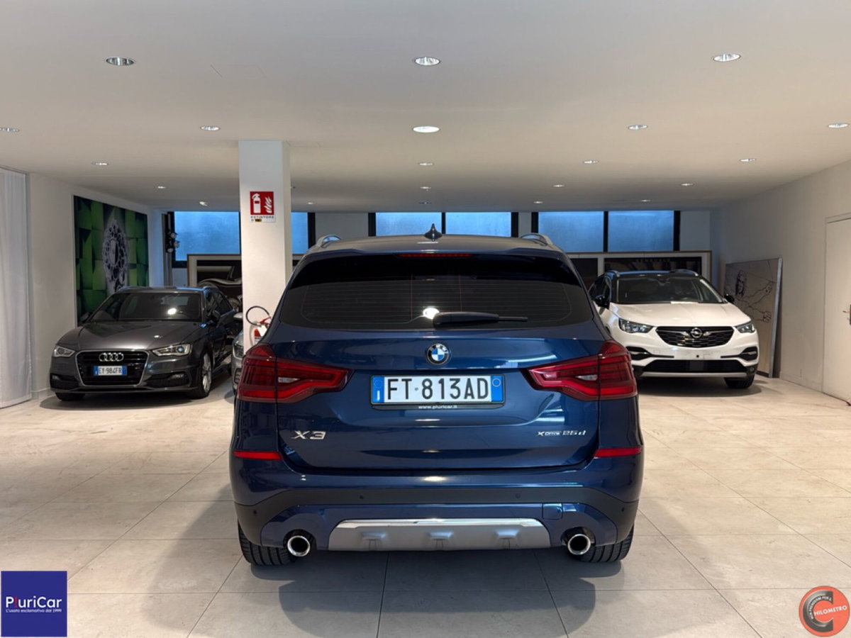 BMW X3 xDrive25d Luxury (16)