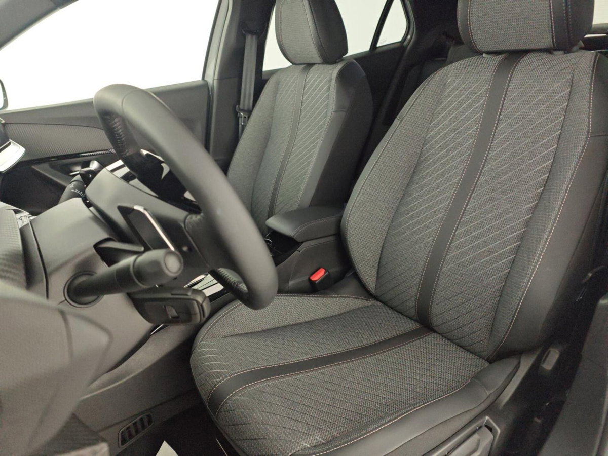 Peugeot 2008 1.2 hybrid Allure 145cv e-dcs6 (12)