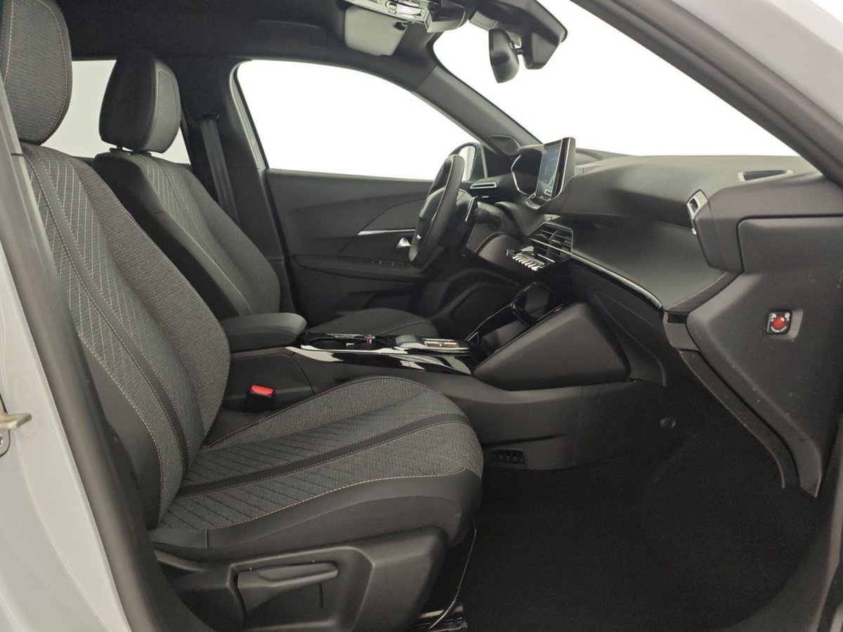 Peugeot 2008 1.2 hybrid Allure 145cv e-dcs6 (14)