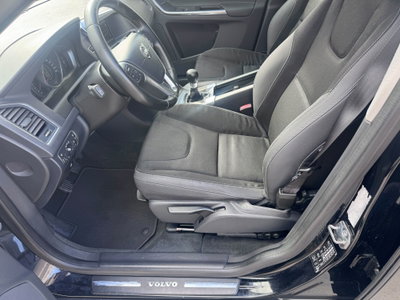 Volvo XC60 D4 163 CV Kinetic (7)