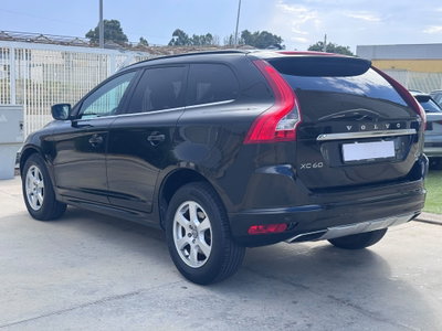 Volvo XC60 D4 163 CV Kinetic (8)