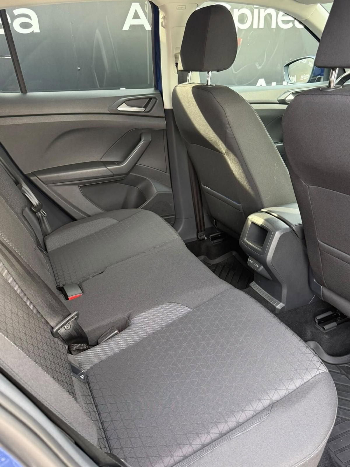 Volkswagen T-Cross 1.0 TSI Sport (19)