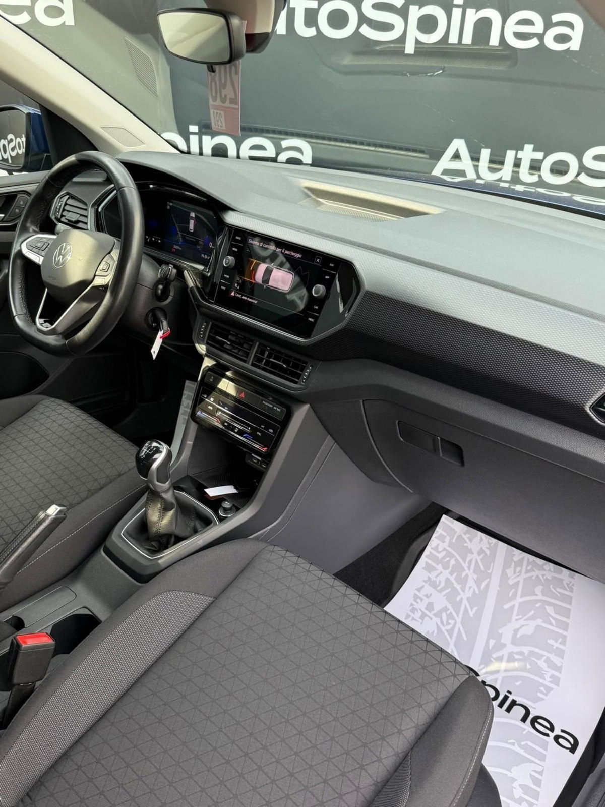 Volkswagen T-Cross 1.0 TSI Sport (7)