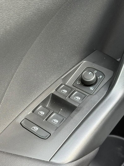 Volkswagen T-Cross 1.0 TSI Sport (9)
