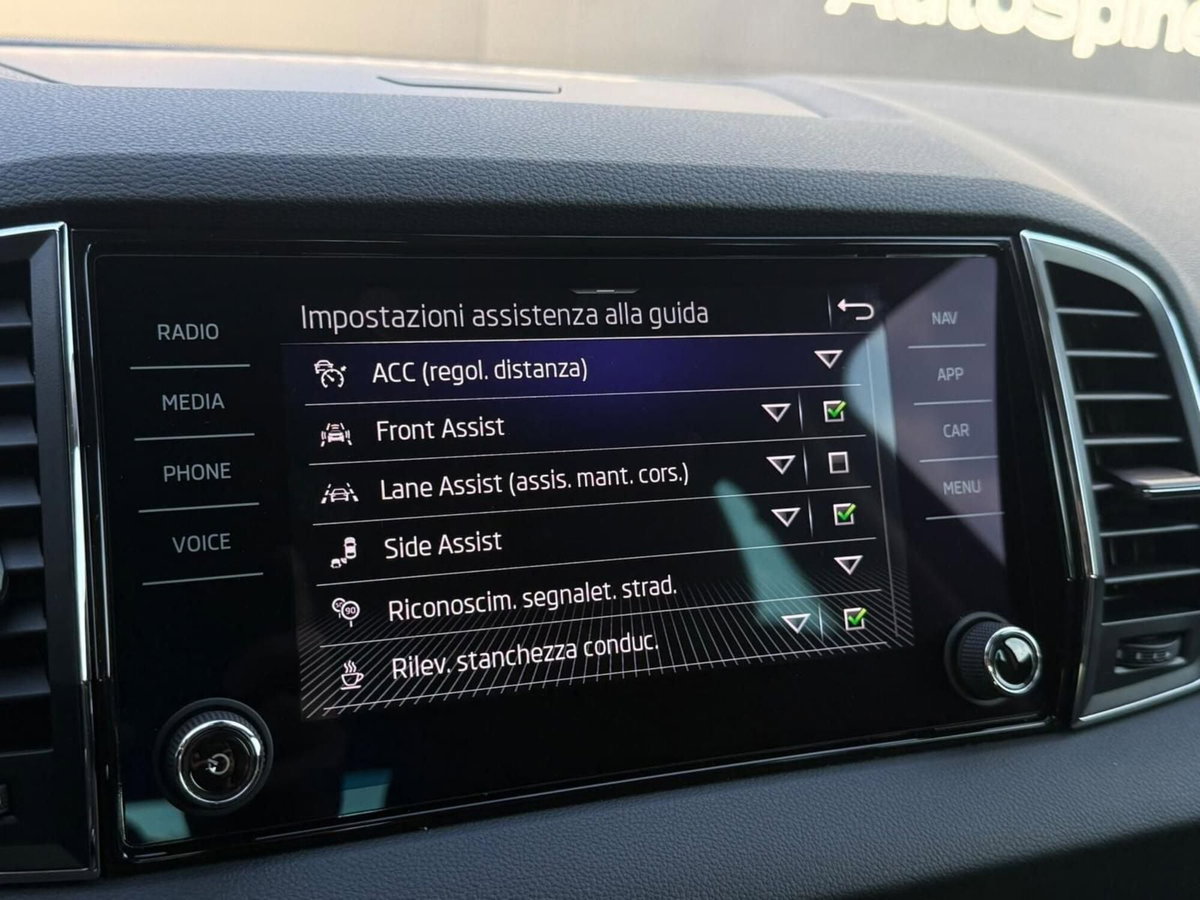 Skoda Karoq 2.0 tdi evo Style 115cv (18)