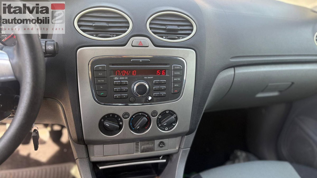 Ford Focus 1.6 TDCi (110CV) 5p. DPF (10)