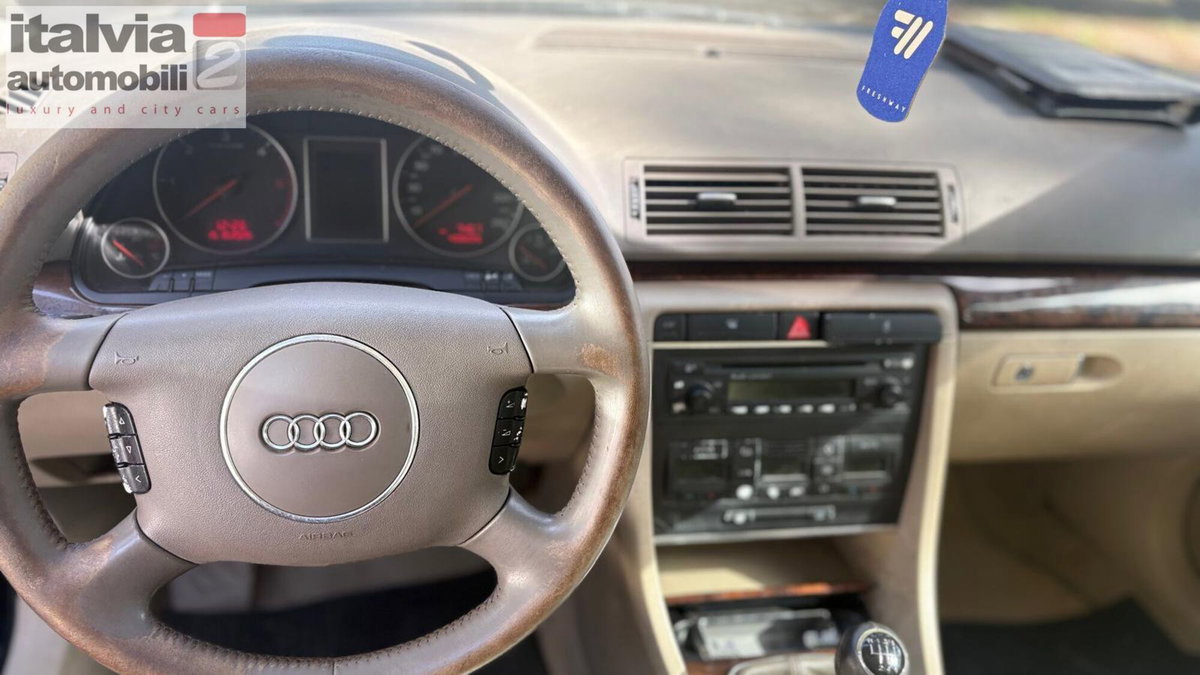 Audi A4 Avant 1.9 TDI/130 CV cat (7)