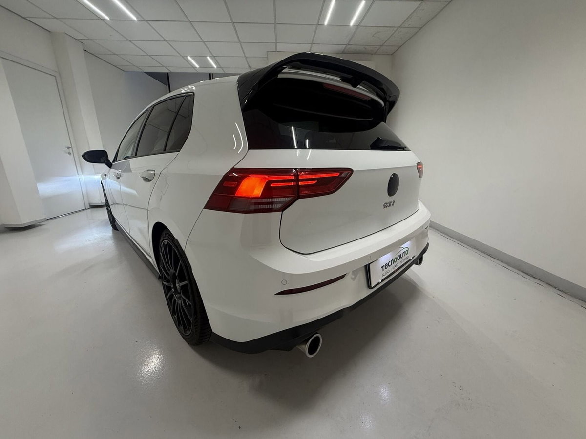 Volkswagen Golf 2.0 TSI GTI DSG (13)