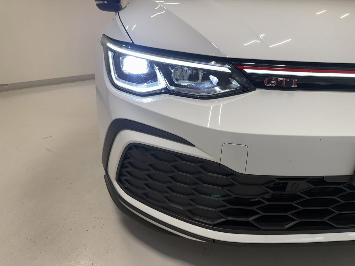 Volkswagen Golf 2.0 TSI GTI DSG (15)