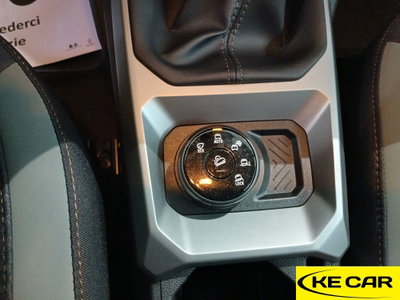 Dacia Duster 1.2 mild hybrid Extreme 4x4 130cv (12)