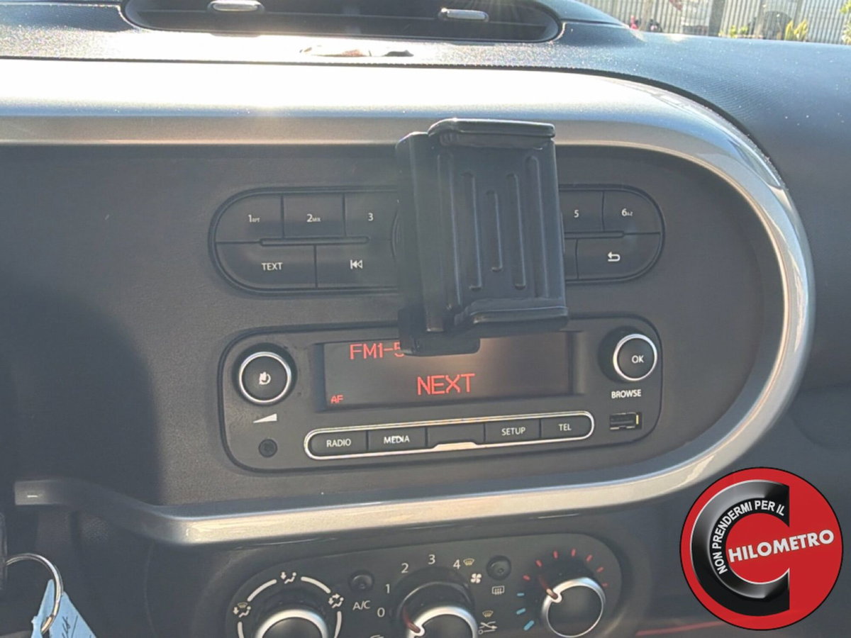 Renault Twingo 1.0 SCe Wave (17)
