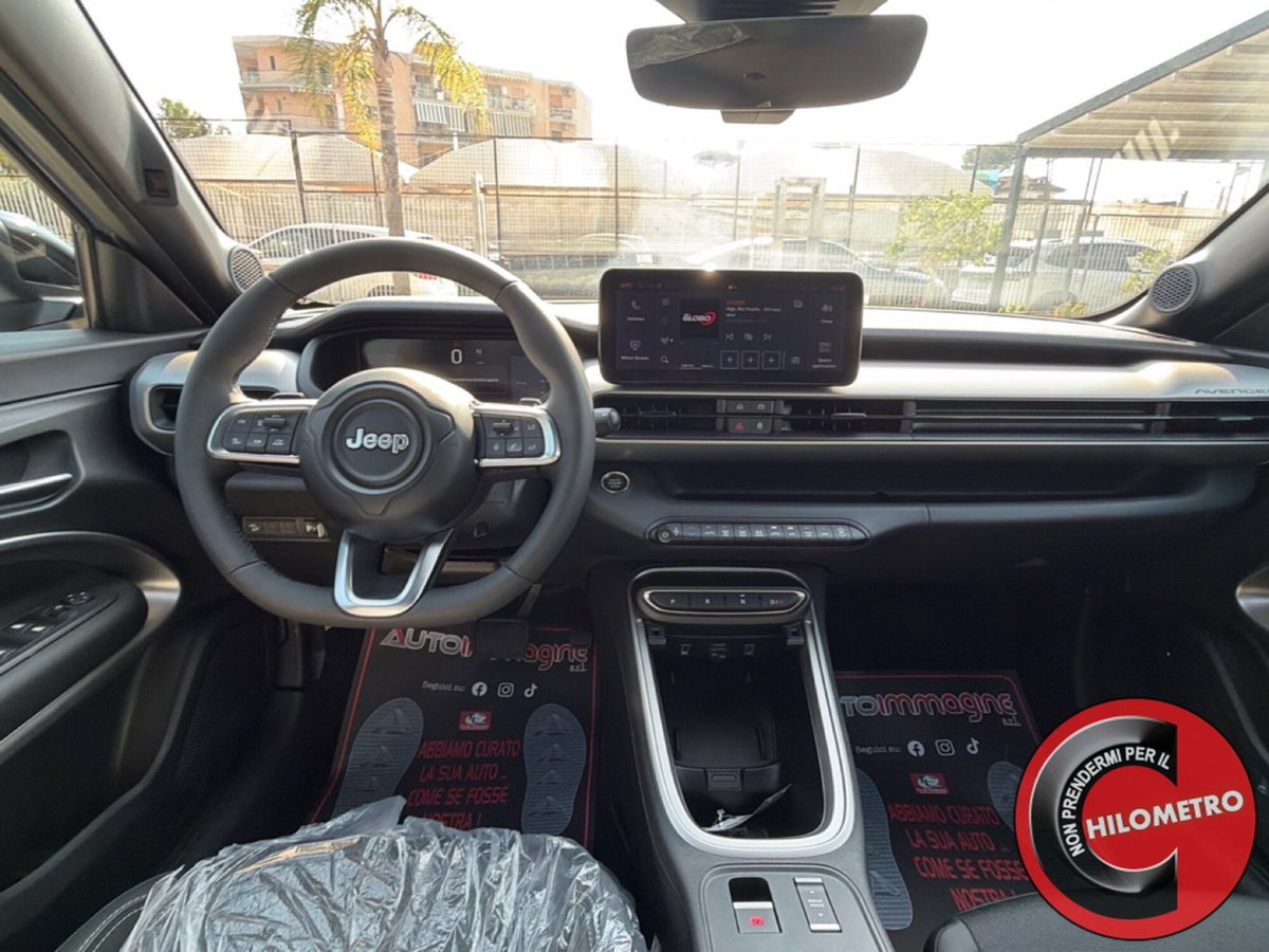 Jeep Avenger 1.2 turbo e-hybrid mhev Summit fwd 110cv edct6 (16)