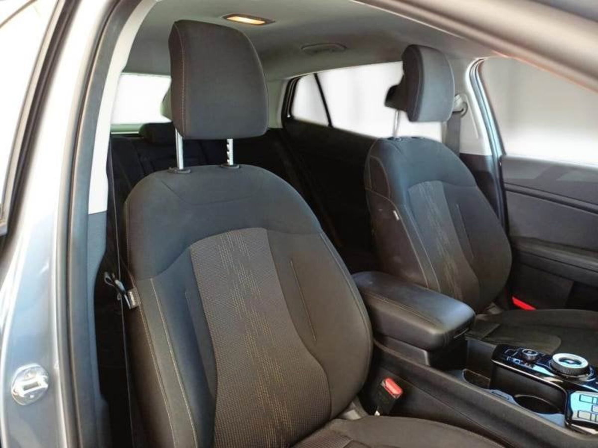 Kia Sportage 1.6 tgdi hev Style 210cv auto (7)