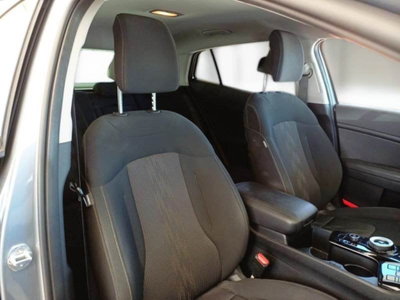 Kia Sportage 1.6 tgdi hev Style 210cv auto (7)