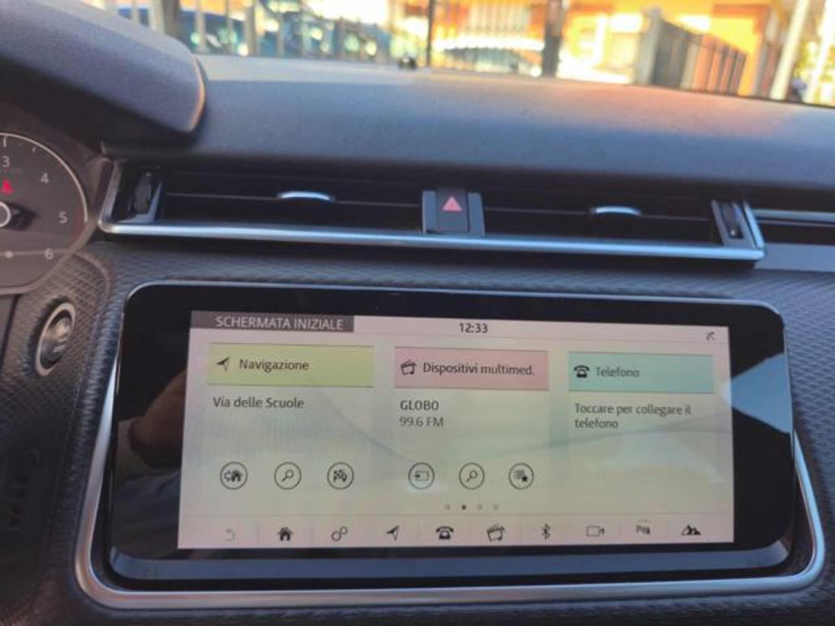 Land Rover Range Rover Velar 2.0D I4 180 CV R-Dynamic S (11)