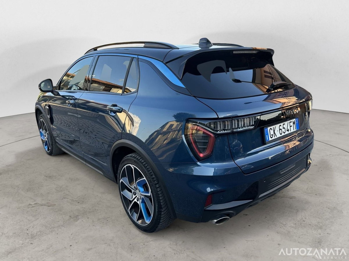 Lynk & Co 01 01 1.5 td phev (4)