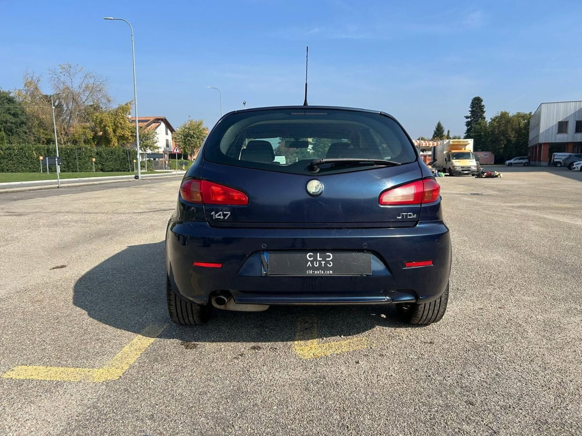 Alfa Romeo 147 1.9 JTD (120) 5 porte Moving (3)