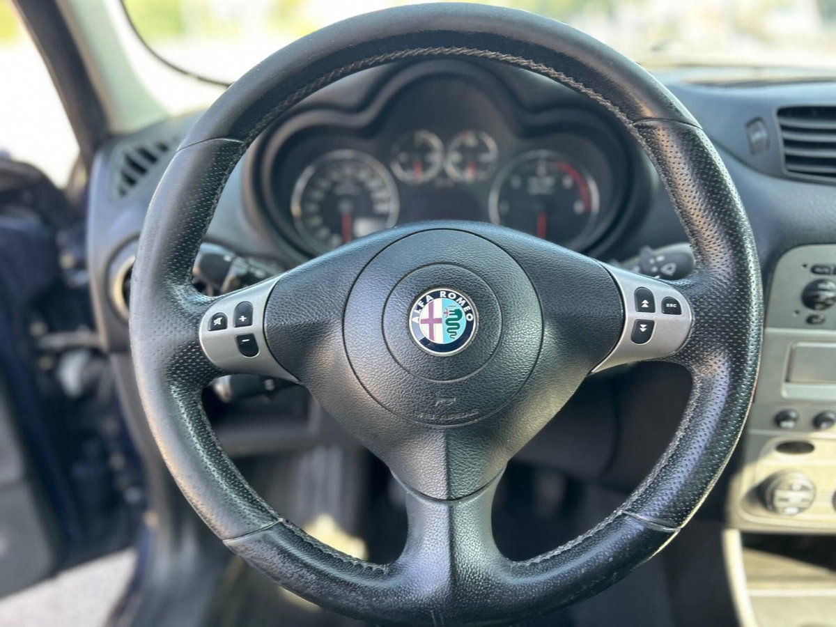 Alfa Romeo 147 1.9 JTD (120) 5 porte Moving (9)