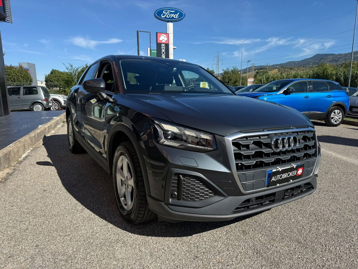 Audi Q2 35 2.0 tdi Business Advanced s-tronic (2)