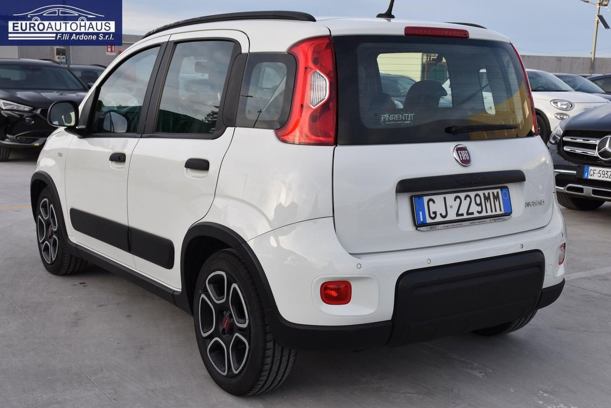 Fiat Panda 1.0 FireFly S&S Hybrid City Cross (4)