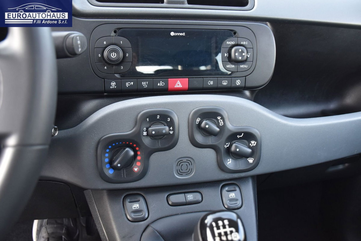 Fiat Panda 1.0 FireFly S&S Hybrid City Cross (7)