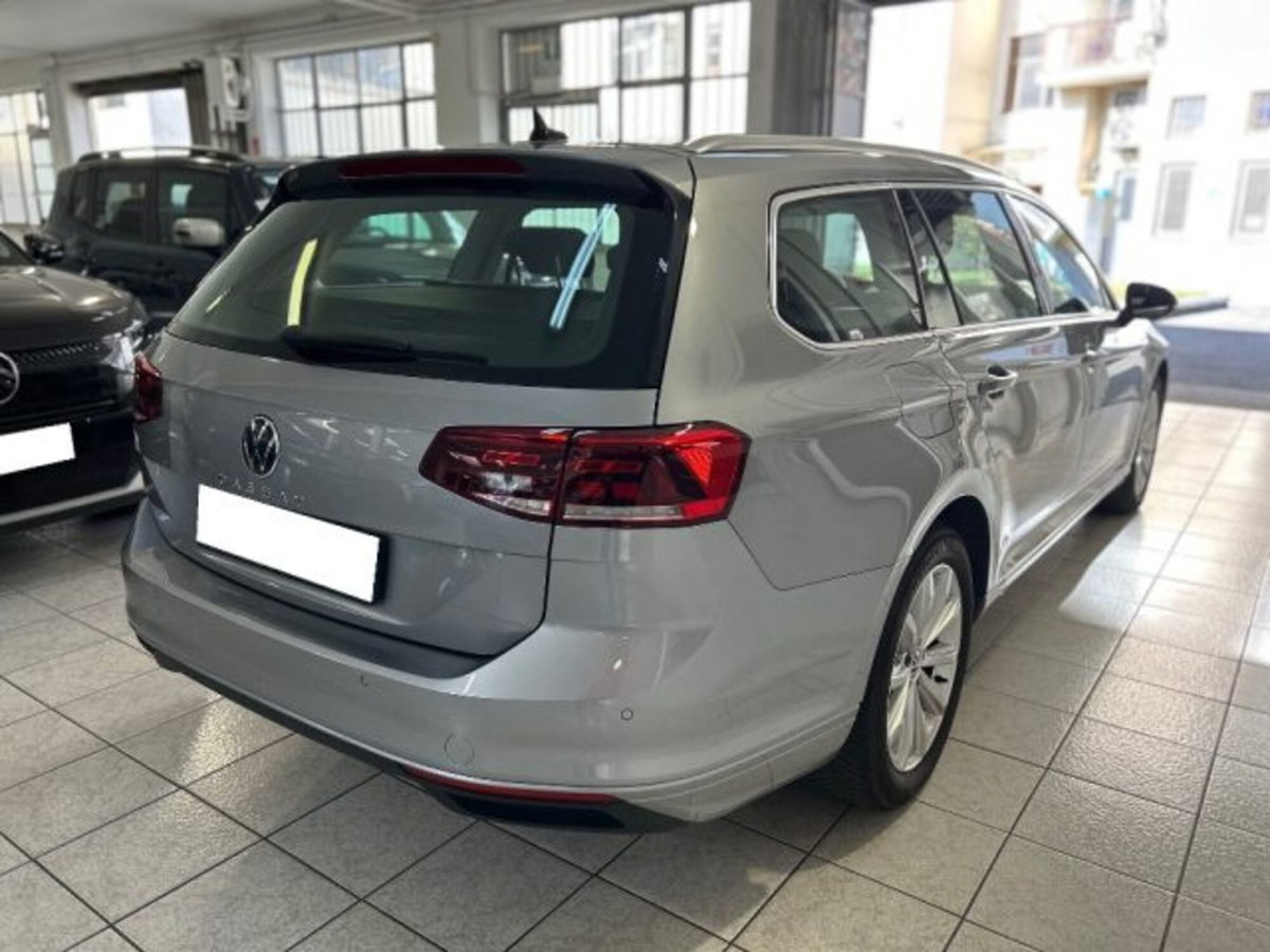 Volkswagen Passat Variant 2.0 TDI SCR EVO DSG Business (6)