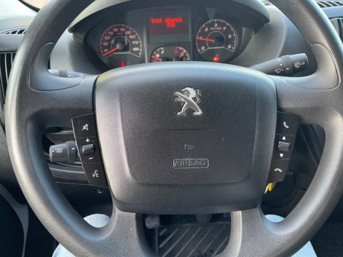 Peugeot Boxer Furgone 335 2.2 BlueHDi 140 S&S PM-TM Furgone Premium (17)