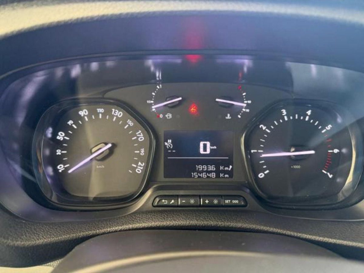 Peugeot Expert Furgone BlueHDi 120 S&S PL-TN Furgone Premium Standard (11)