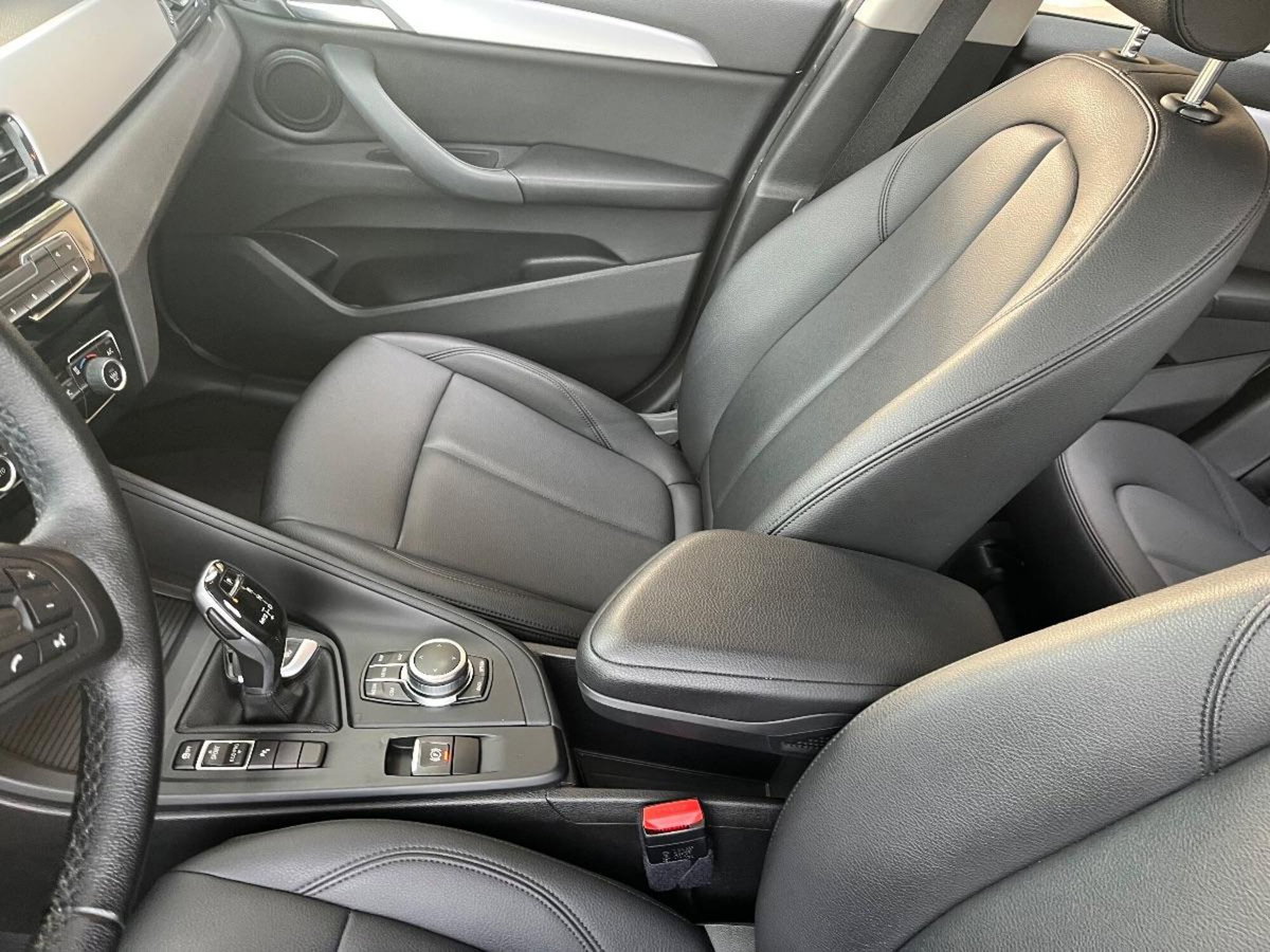 BMW X1 sDrive18d Business Advantage (12)