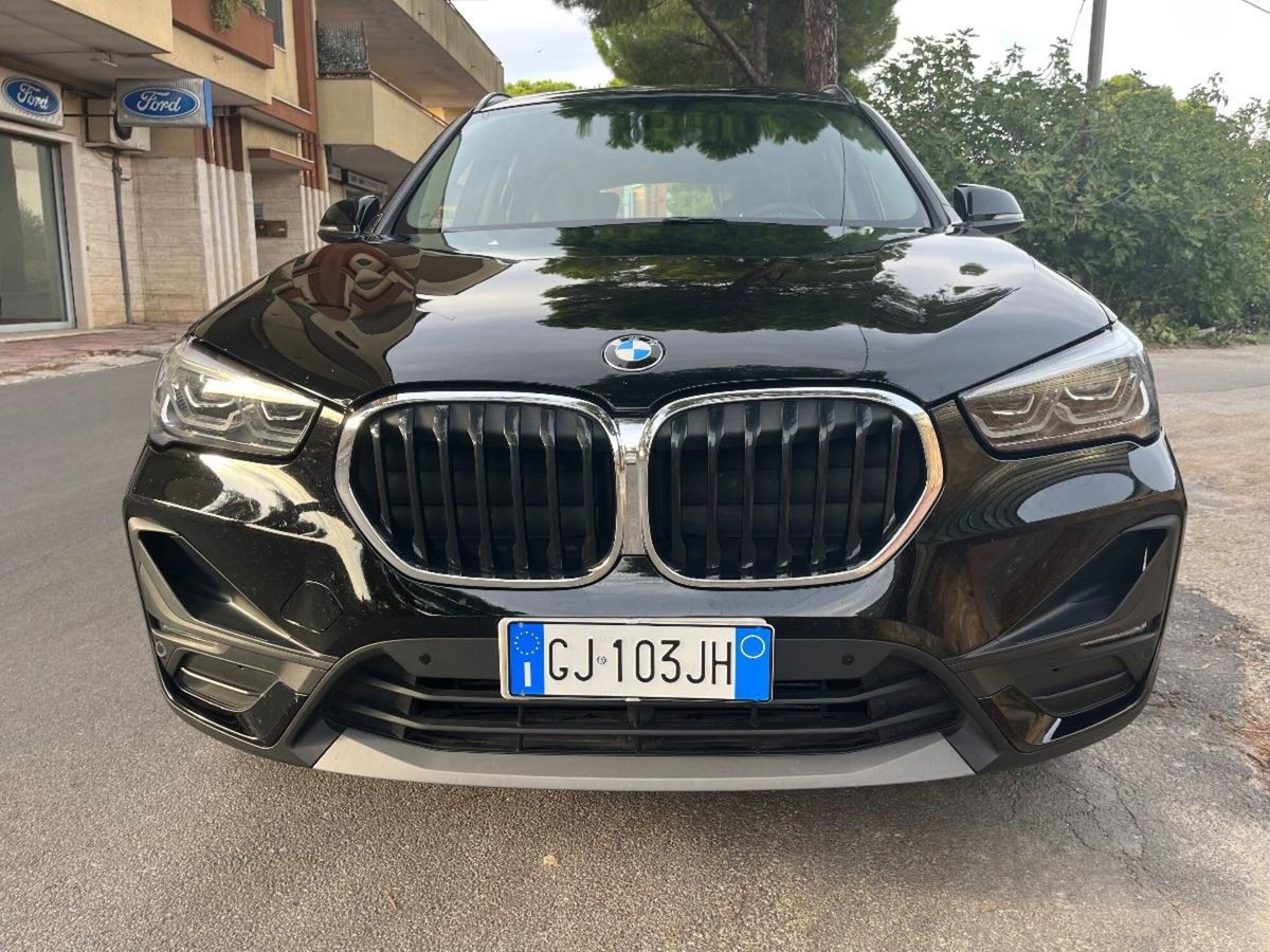 BMW X1 sDrive18d Business Advantage (2)