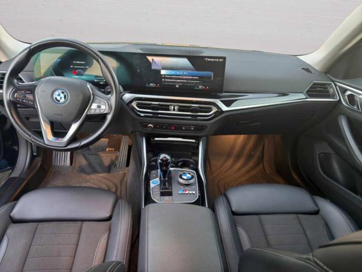 BMW i4 i4 edrive40 Sport (11)