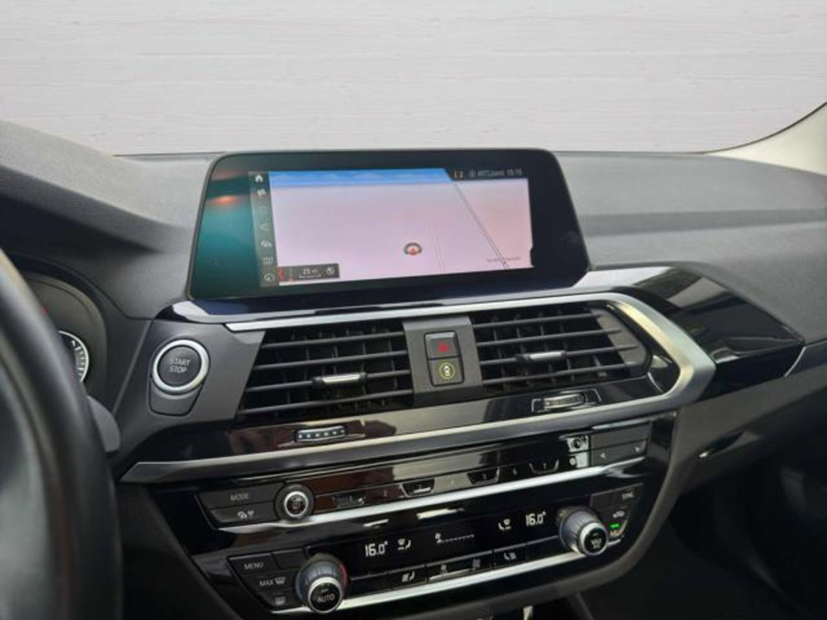 BMW X3 xDrive30e Business Advantage (11)