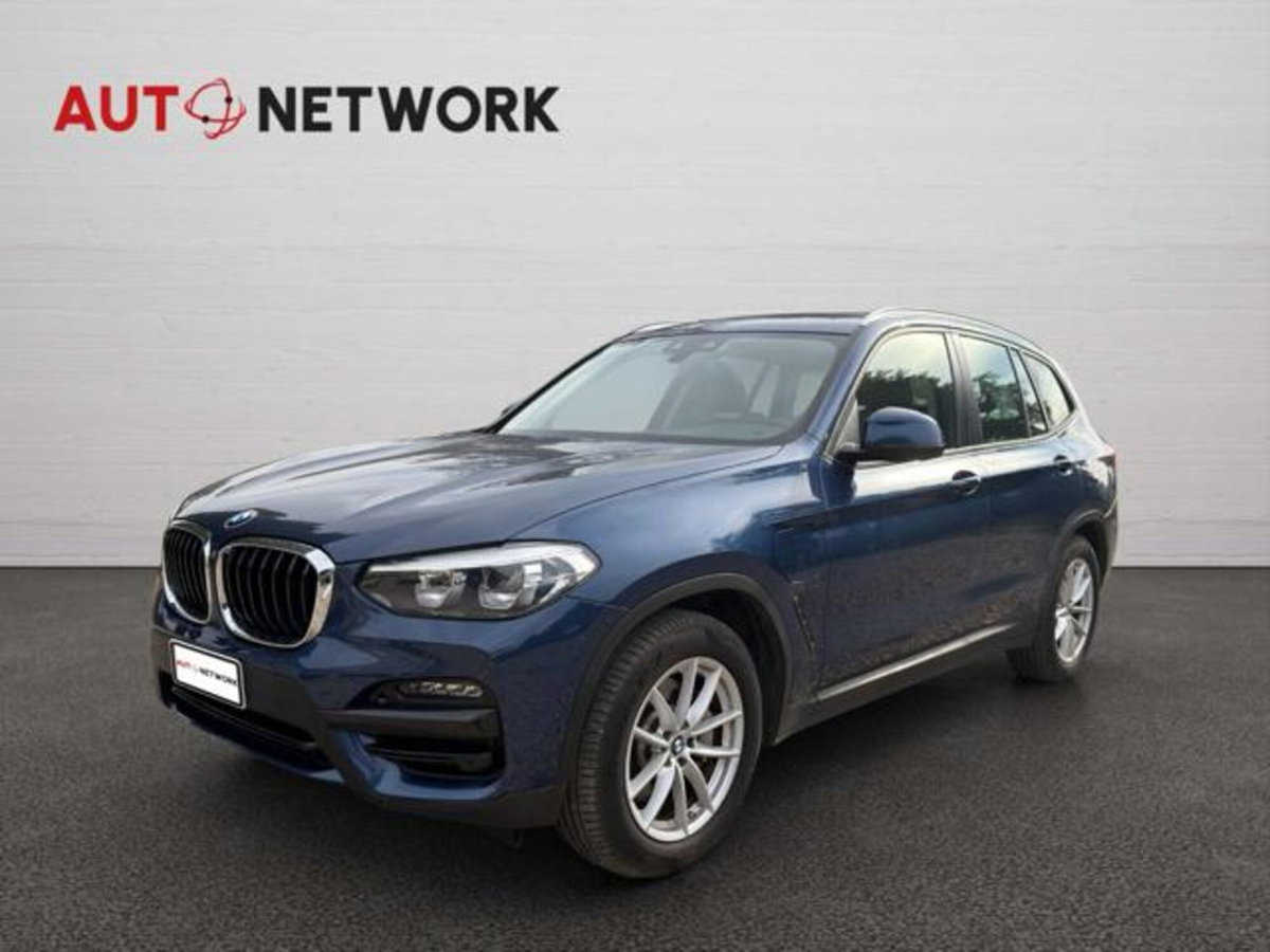 BMW X3 xDrive30e Business Advantage (2)