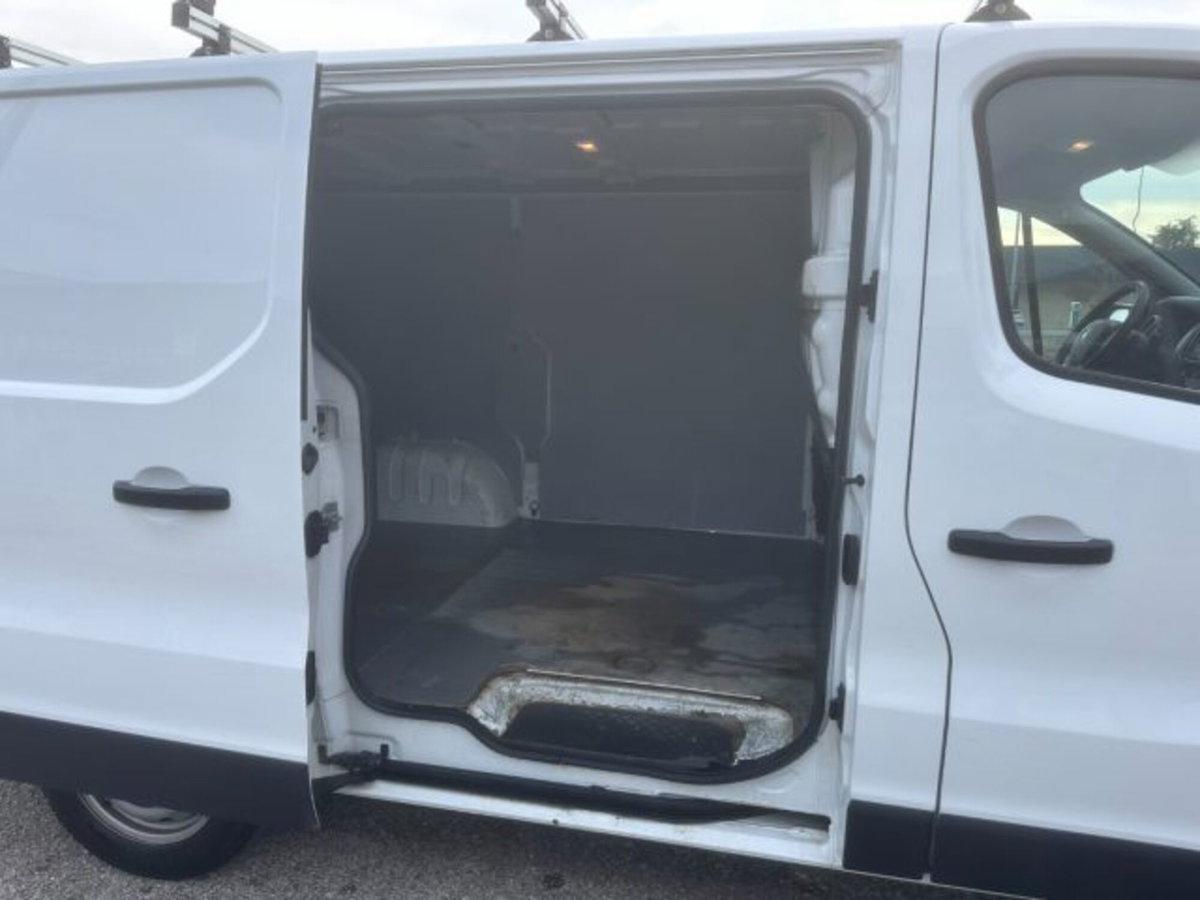Renault Trafic Furgone T27 1.6 dCi 120CV PC-TN-DC Furgone (10)