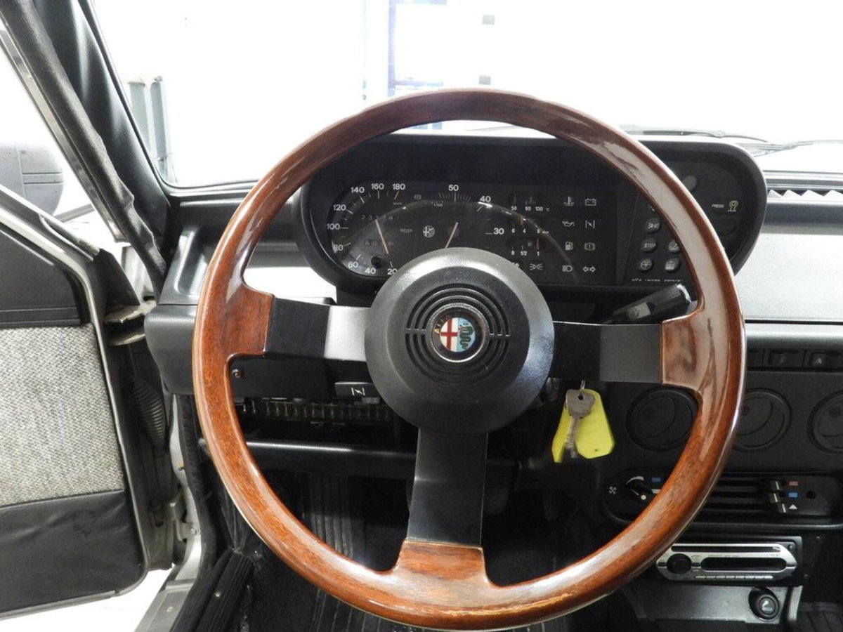 Alfa Romeo Giulietta 2.0 turbodiesel L (4)