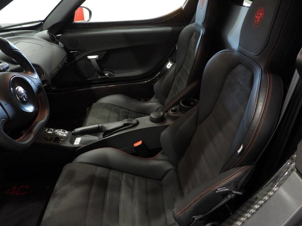 Alfa Romeo 4C Coupé 4C 1750 TBi Competizione (2)
