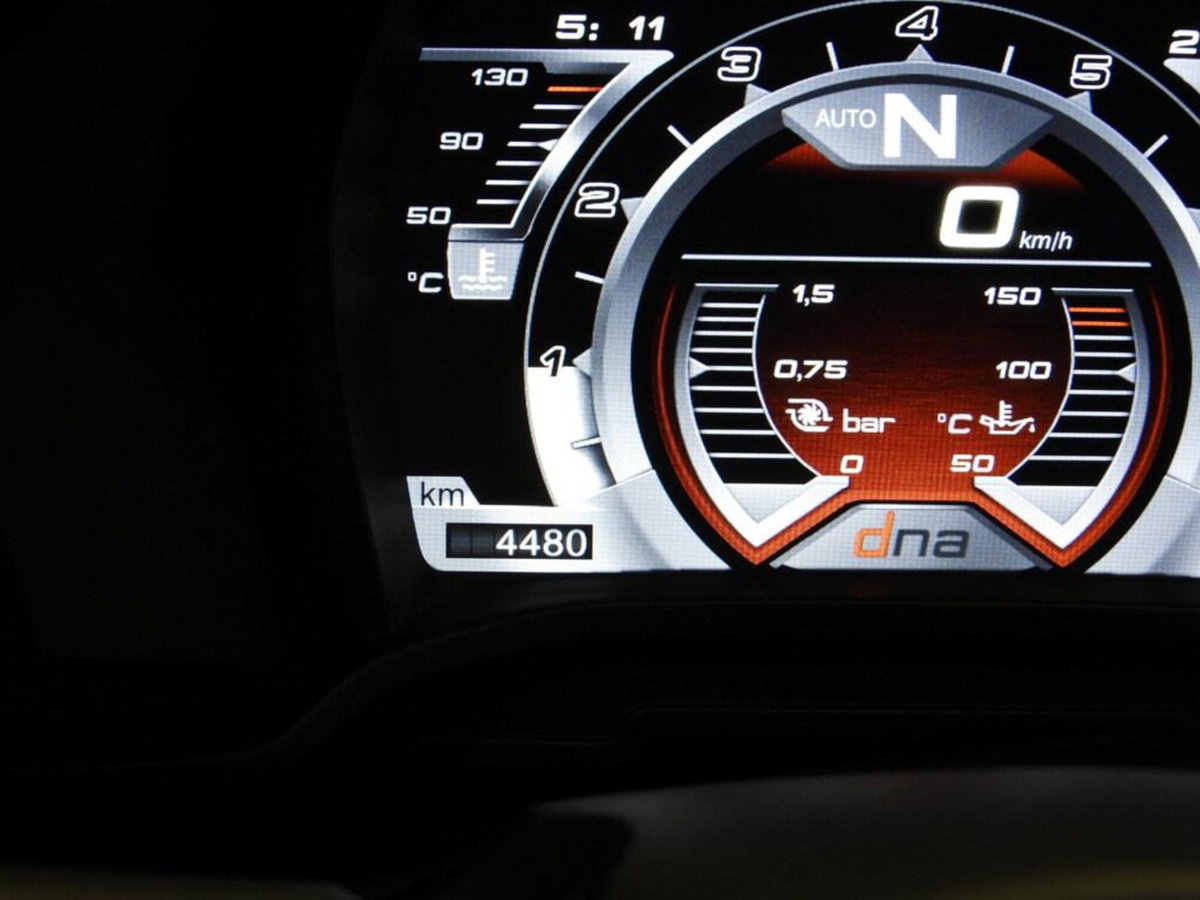 Alfa Romeo 4C Coupé 4C 1750 TBi Competizione (4)