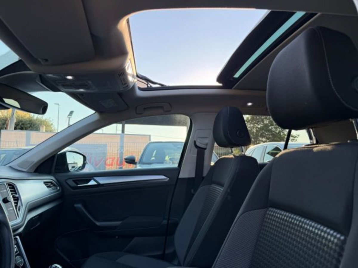 Volkswagen T-Roc 2.0 tdi R-Line 115cv (12)
