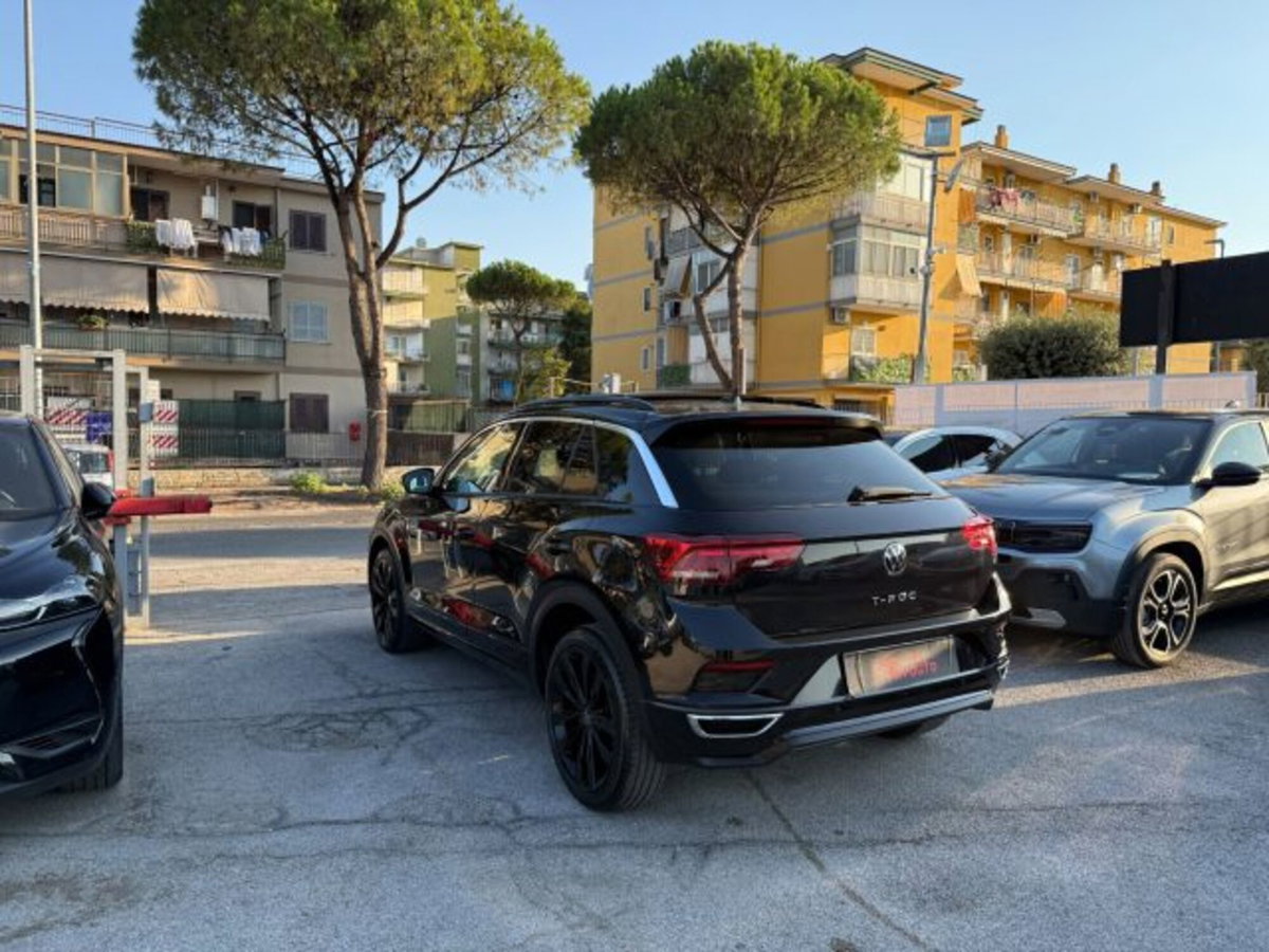 Volkswagen T-Roc 2.0 tdi R-Line 115cv (4)
