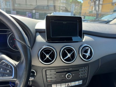 Mercedes-Benz Classe B 180 d Premium (11)