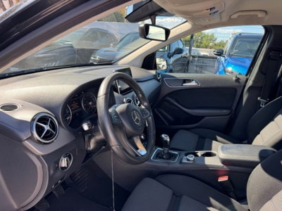 Mercedes-Benz Classe B 180 d Premium (13)
