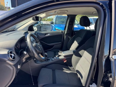 Mercedes-Benz Classe B 180 d Premium (17)